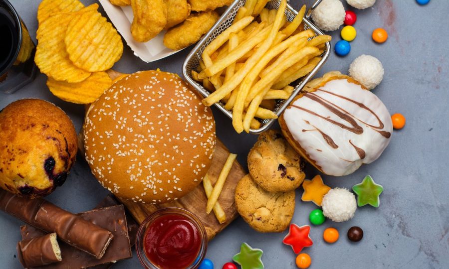 Ілюстроване фото. Трансжири є у "магазинних" тортах, печиві та в різноманітній випічці