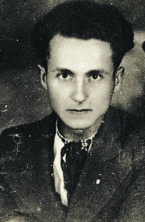 Увечері 31 жовтня вони оточили криївку «Роберта». 