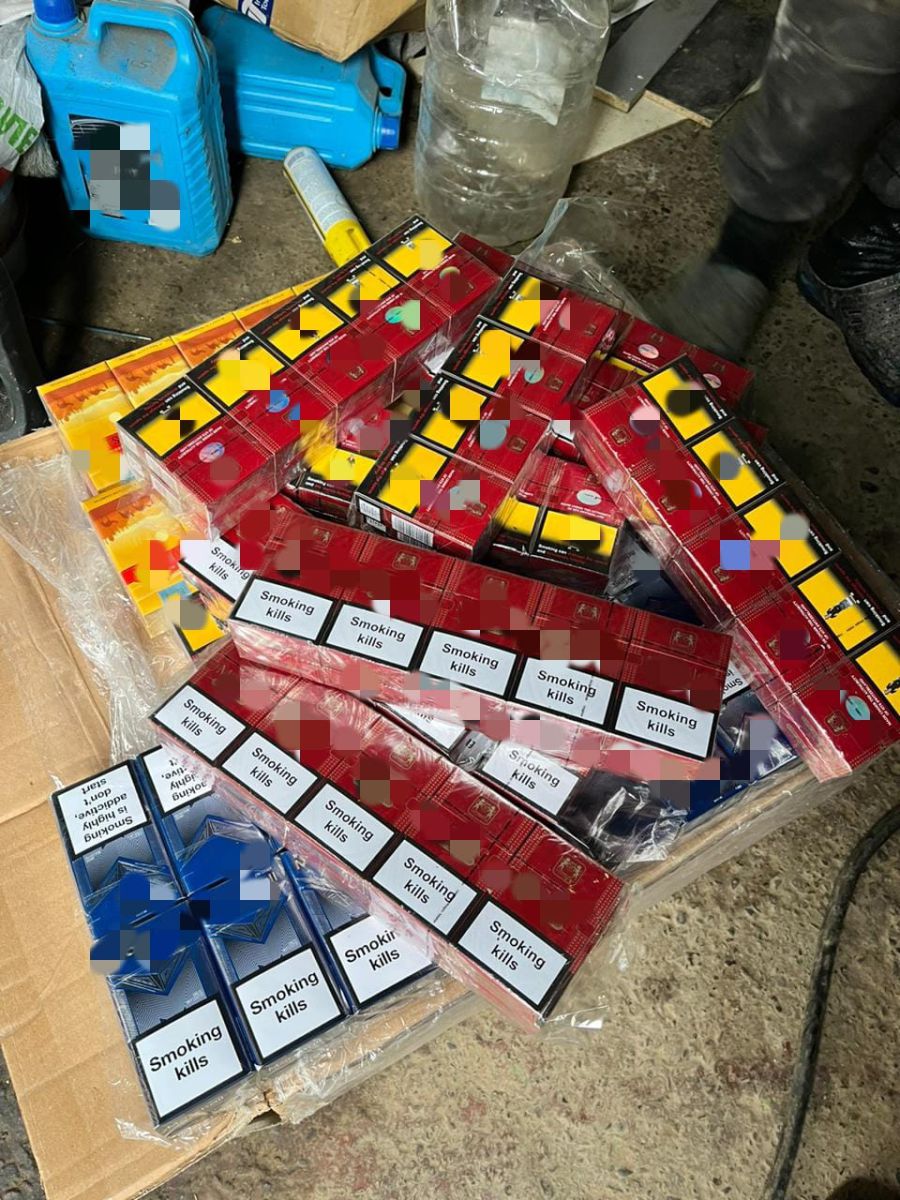 Усе вилучене правоохоронці направили на експертне дослідження.