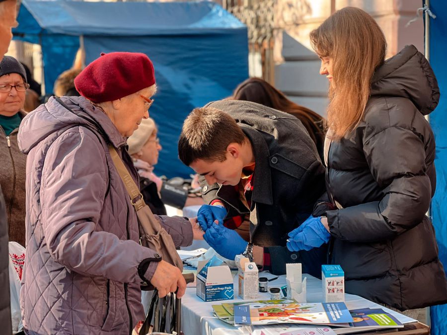 Кожен охочий зміг виміряти рівень цукру в крові