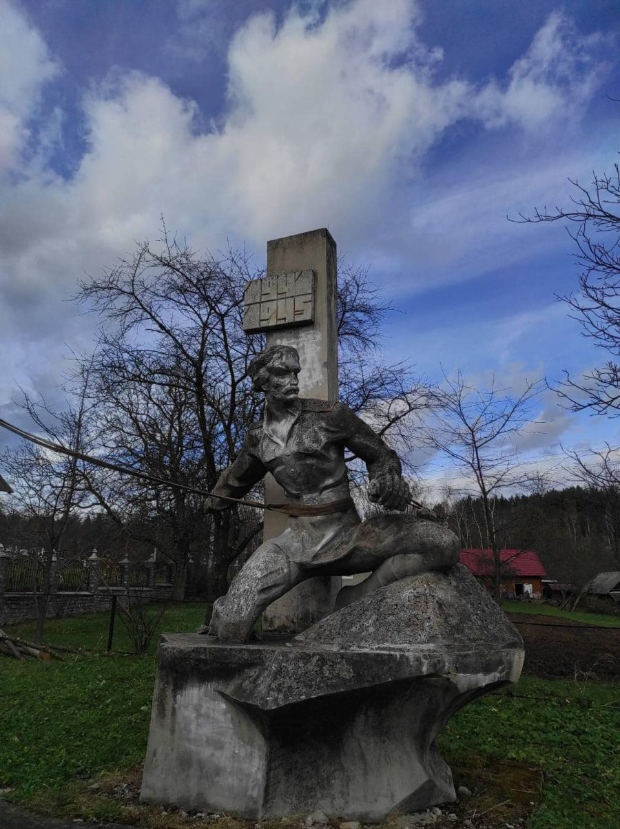 В Україні не має бути пам’ятників радянським окупантам, вважають активісти