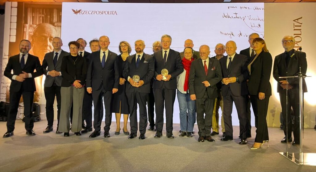 Лауреати премії отримали медалі та дипломи