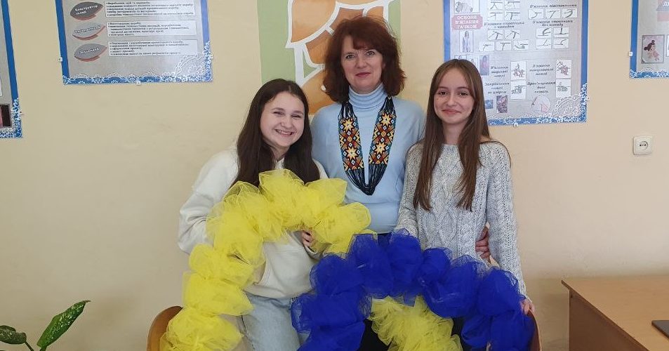 Перше місце здобула дев'ятикласниця Софія Шевчук, третє — десятикласниця Адріана Малярчук.