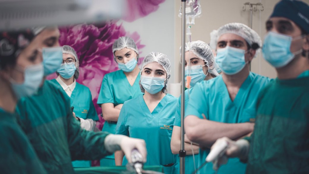 Ілюстроване фото. Справи щодо випускників, які не хочуть повертати гроші, передали до судів.