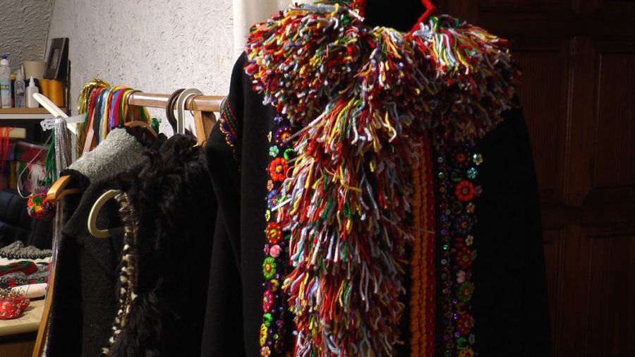 Український традиційний одяг іноземці купують рідко.