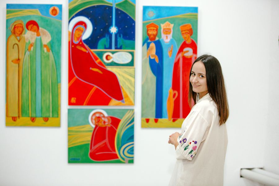Ікони стають зірками, які проливають світло прозрілості в серце глядача. Фото: Ігор Мельтник, Оксана Савчук