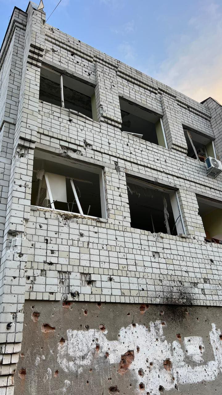 Андрій Садовий показав пошкодження вибуховою хвилею житлових будинків