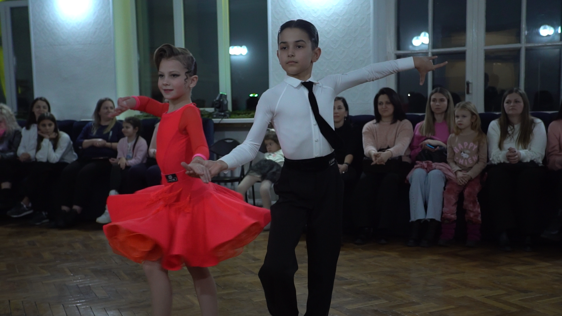 Випускники «Вікторії» нині танцюють в престижних закордонних клубах, зокрема, в Швеції та Польщі.