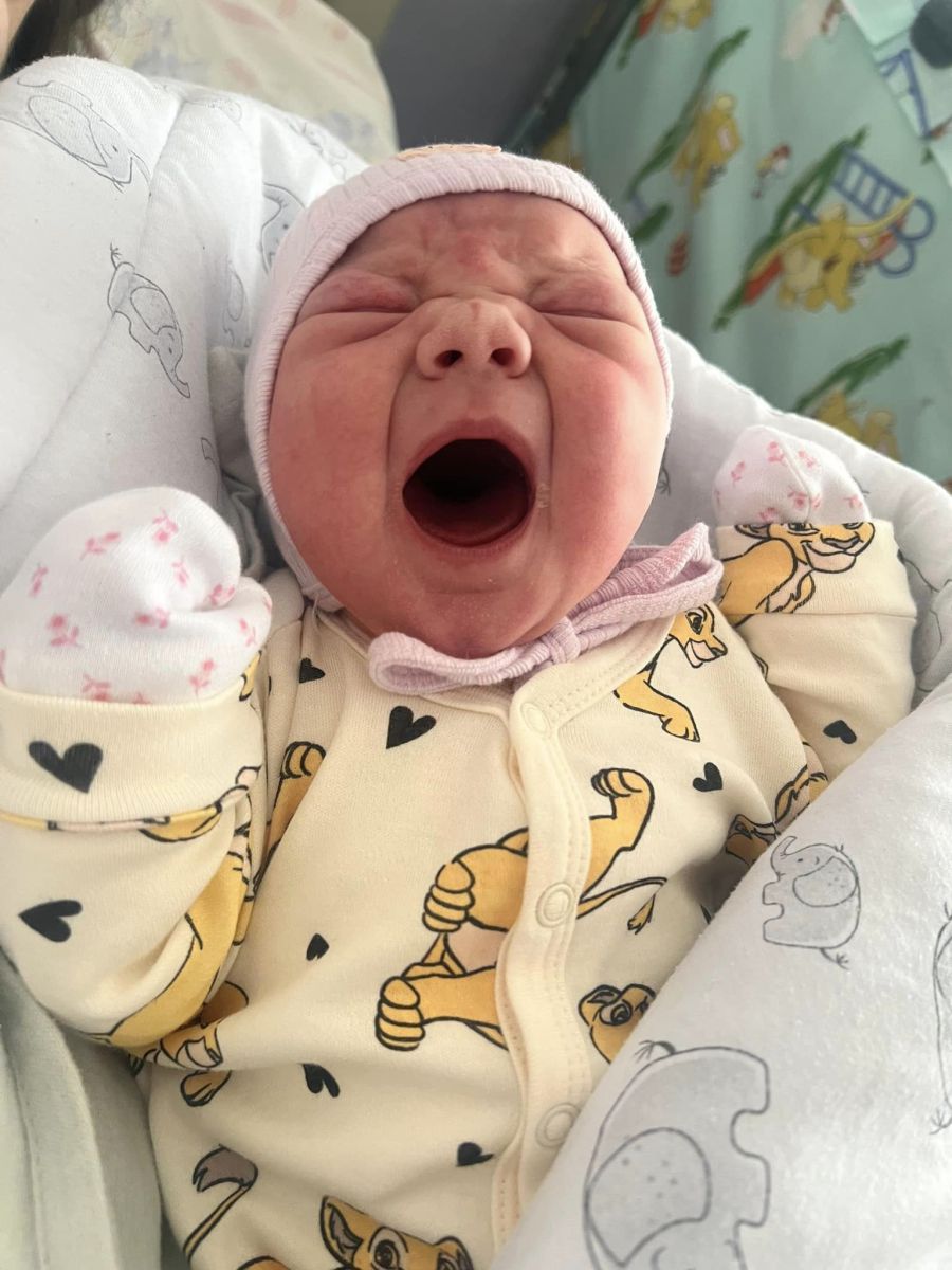 Щирі вітання батькам з народженням донечок!