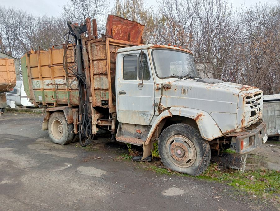 Сміттєвоз виставили на торги зі стартовою ціною 72 тисячі гривень