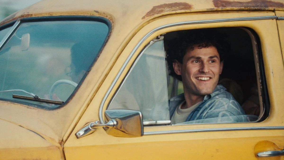 Головну роль у фільмі виконав український актор Іван Бліндар.