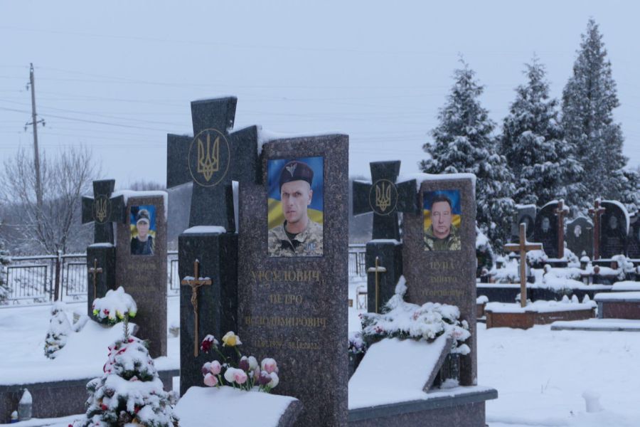 На надгробок на могилі загиблого захисника міський бюджет виділяє до 50 тис. гривень