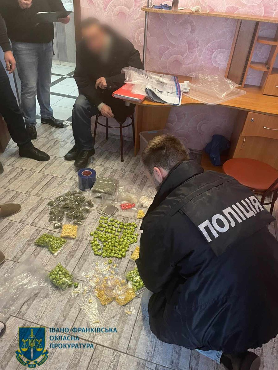 Брати організували незаконний збут заборонених речовин через один із телеграм-каналів
