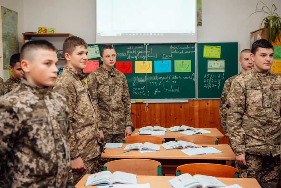 Як працює інтерактивний тир, уже випробували в Прикарпатському військово-спортивному ліцеї