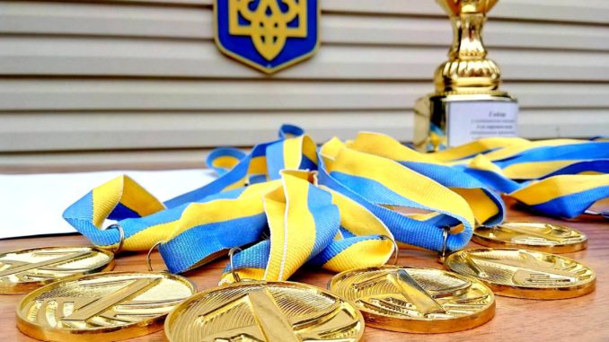 Ілюстроване фото. Кращих спортсменів Калущини нагородили стипендією міського голови