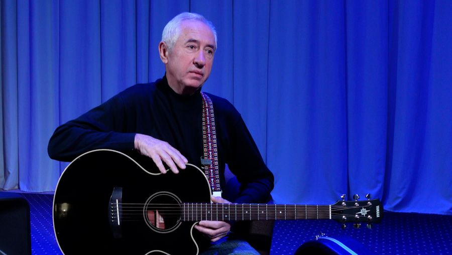 Ретро-вечір з Віктором Левченком "В стилі 70-х" відбудеться о 16:00.