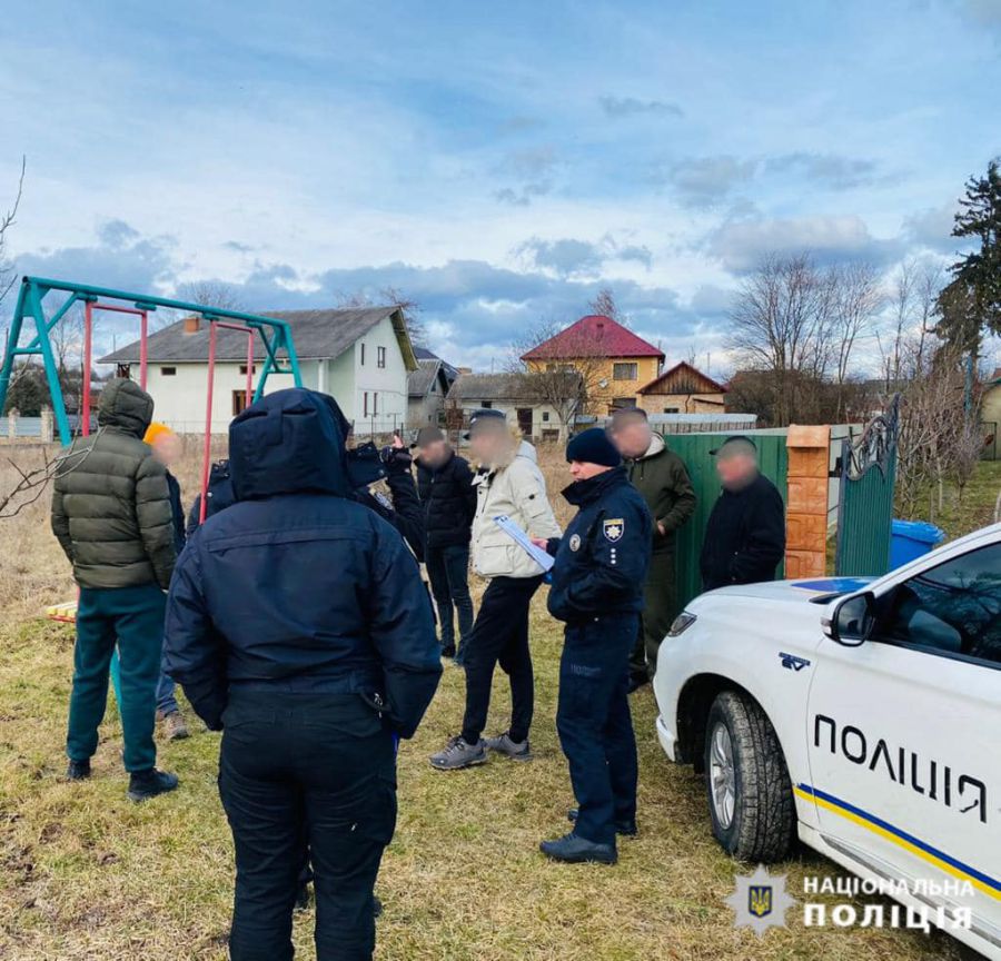 Заборонені речовини затриманий зберігав з метою подальшого збуту