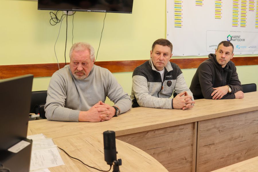 Рік тому представники профкому ТОВ "Карпатнафтохім" зверталися до міської ради через невиплату зарплати