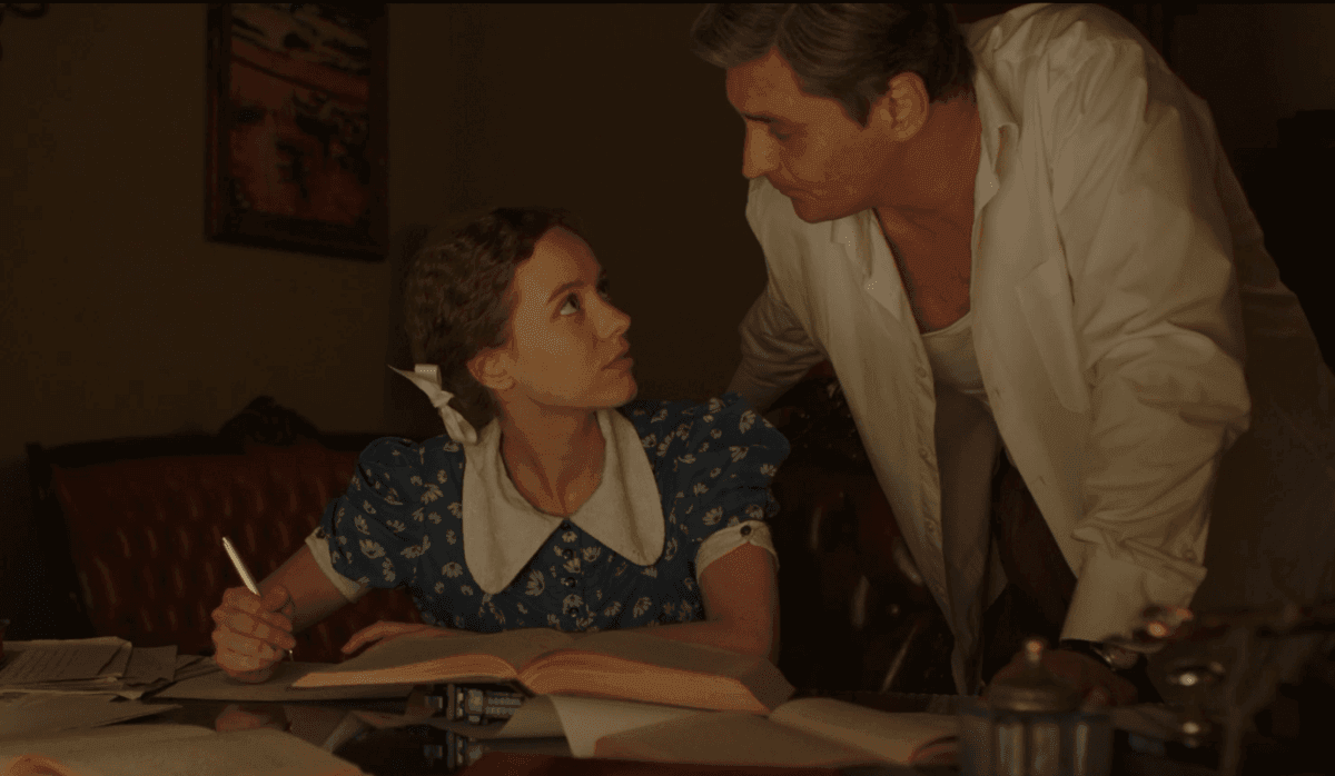 Спеціально для зйомок "Іншого Франка" було зроблено макет такого самого літака, на якому літав Франко-молодший