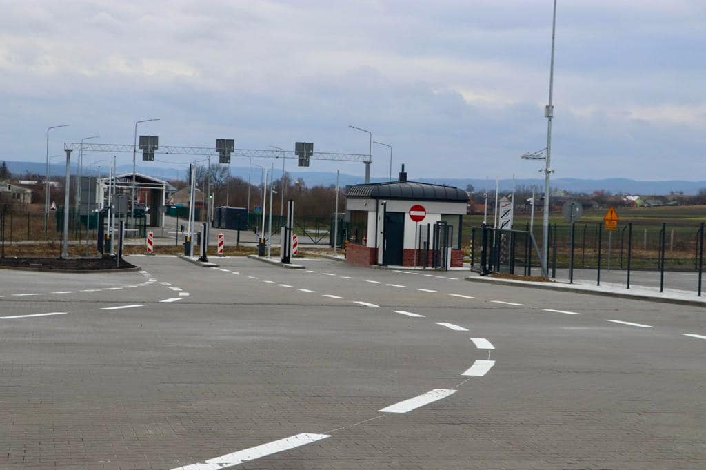 Також розглядається створення пішохідного пункту пропуску.