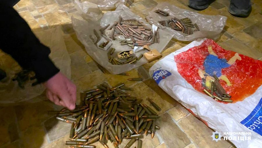 Вилучені небезпечні заборонені предмети направлено на експертне дослідження