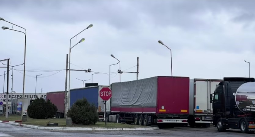 Ілюстроване фото. Польські фермери блокують рух для транспортних засобів