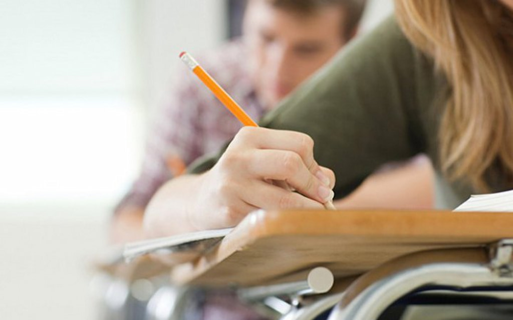 Ілюстроване фото. Окрім основного періоду реєстрації, передбачено також додатковий період