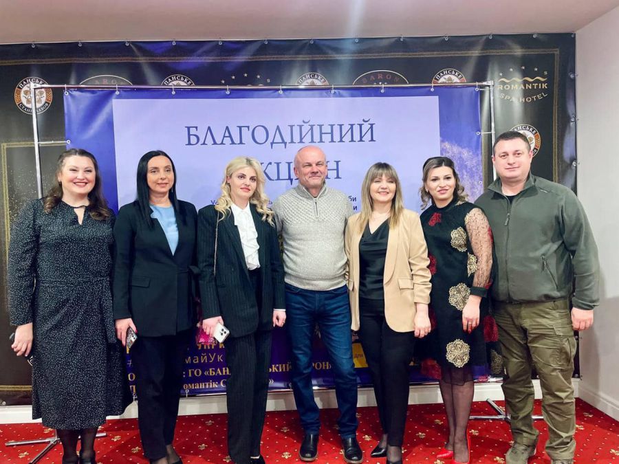 Підприємці придбали фотокартину полеглого воїна Максима Бурди