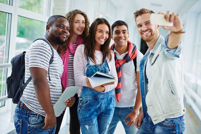 Ілюстроване фото. У Івано-Франківській області тимчасово проживають 1459 іноземців