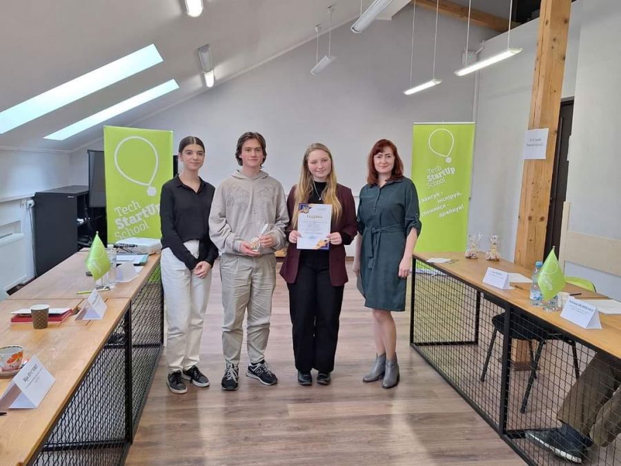 Серед фіналістів — команда Калуського ліцею імені Дмитра Бахматюка