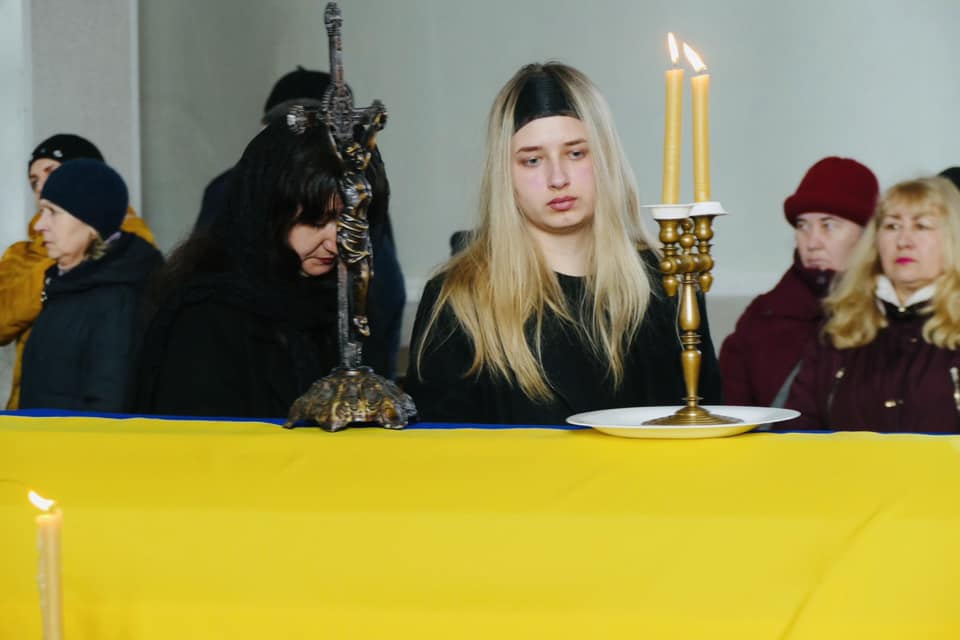 З війни Героя чекали донька, всі рідні, близькі й друзі. Вічна пам'ять захиснику і співчуття рідним!