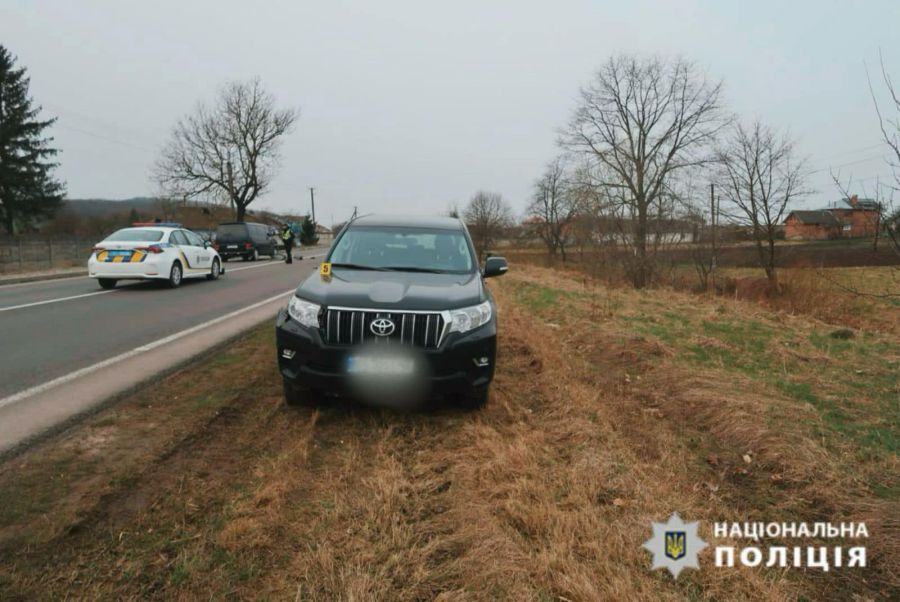 Велосипедиста з травмами госпіталізовано до лікарні