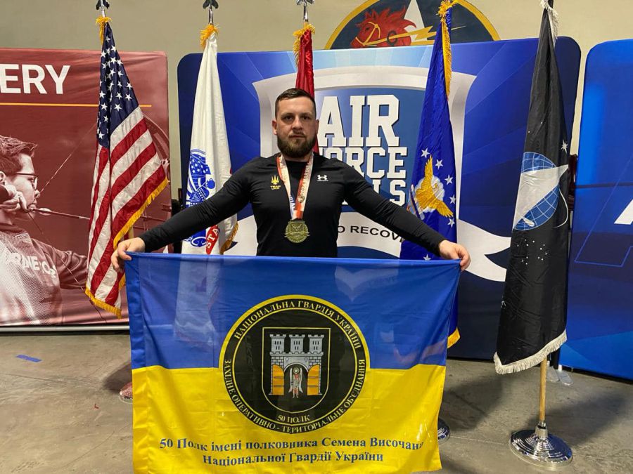 Юрій Гапончук є капітаном збірної із 30 військових та ветеранів, які представляють Україну на змаганнях