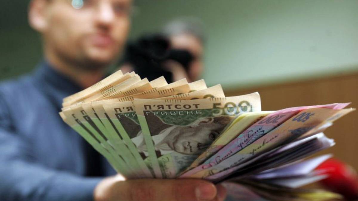 Ілюстроване фото. У більшості старост зарплата, отримана у Калуському виконкомі у 2023 році проти 2022 року зросла. 