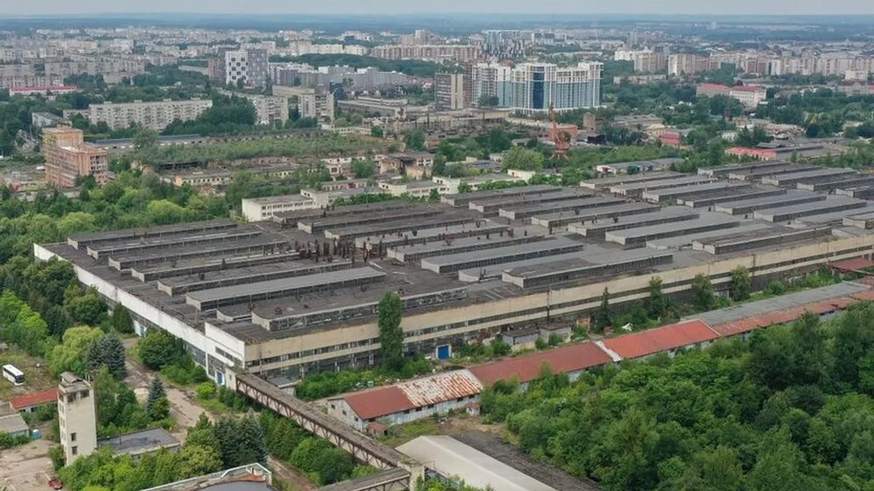 З 2020 року перереєстроване у Кам'янському ТОВ "Львівські автобусні заводи" перебувало у стані банкрутства.