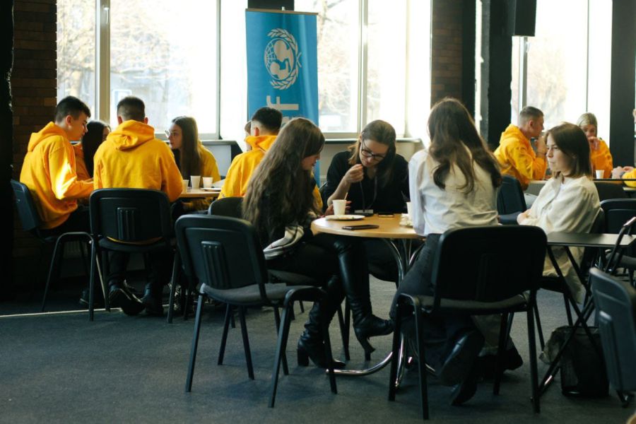 Учнівська молодь навчається вирішувати проблеми в громаді