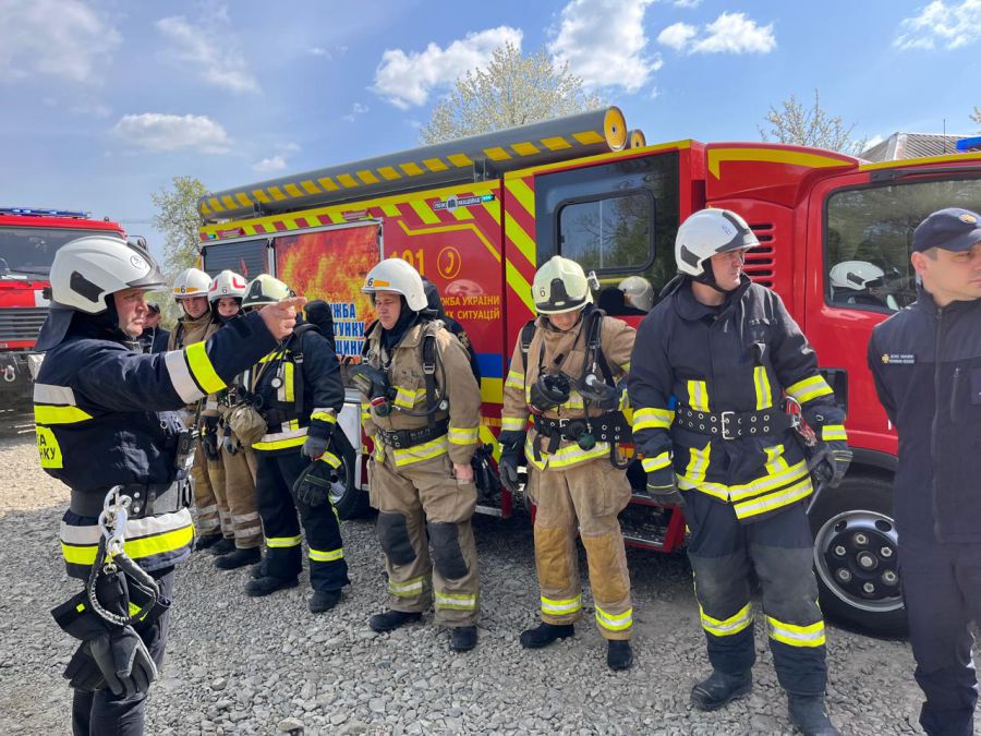 Ліквідація умовної пожежі здійснювалась стволами Б від автоцистерн.