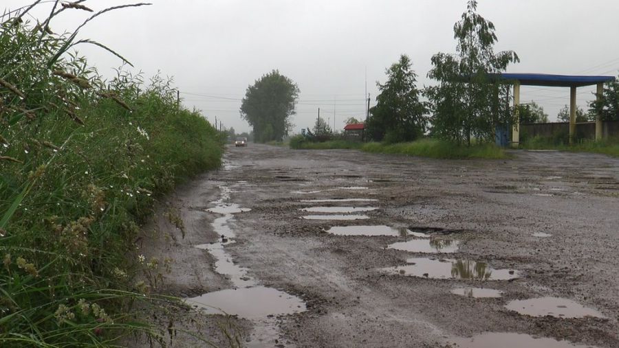 Ілюстроване фото. На балансі підприємства "Дороги Прикарпаття" перебувають 2955 кілометрів доріг.
