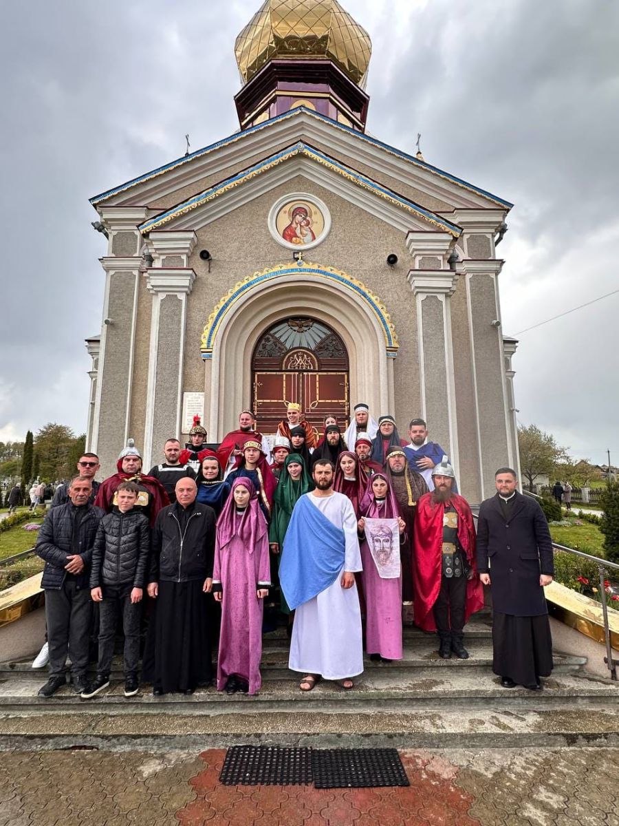 У театралізованому дійстві взяли участь 24 актори
