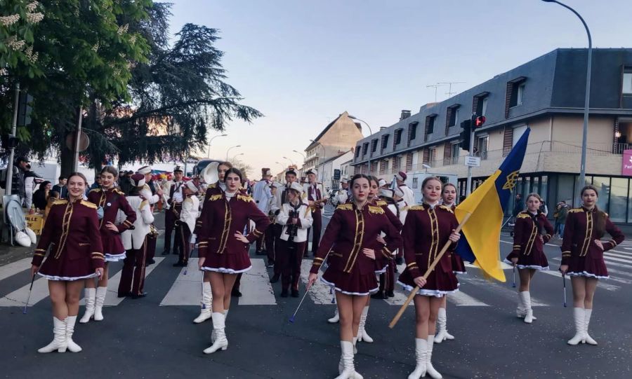 Це вже другий візит юних оркестрантів та мажореток до Франції