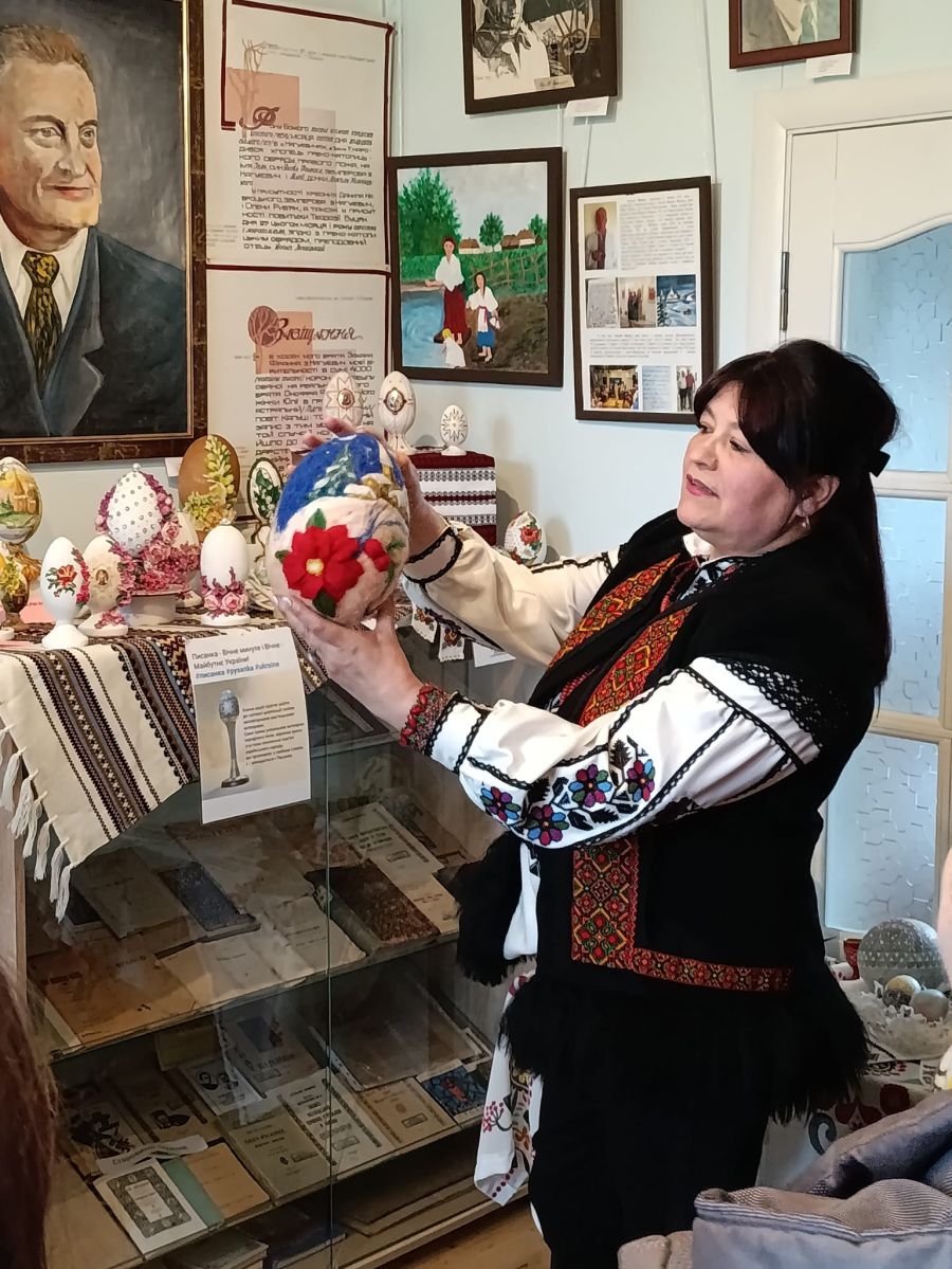 Наталія Андибур творить свій писанковий світ уже понад 15 років. Фото: Віра Паньків/Facebook