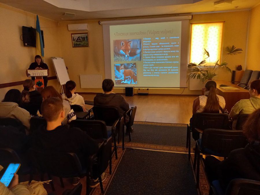 Під час екскурсії відвідувачів ознайомили з найвідвідуванішими місцями Парку.