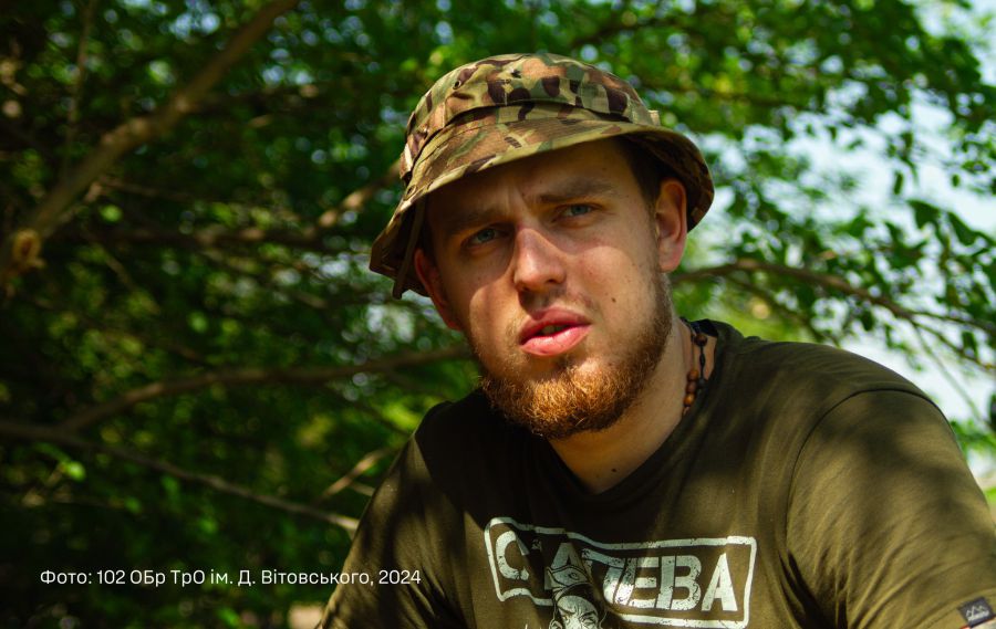Владислав Білих захищає Україну у складі мінометної батареї 102 бригади