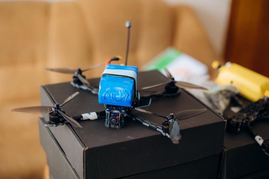 Дрони використовують проти живої сили і військової техніки противника