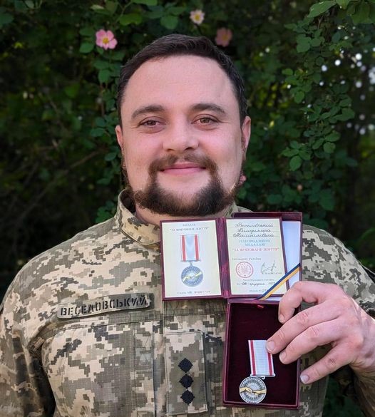Від початку повномасштабної війни Володимир Веселовський рятує життя воїнів