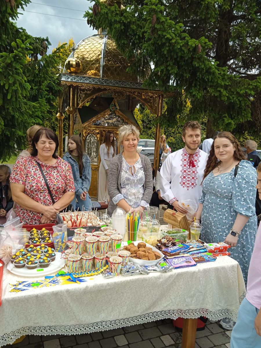 Всі гроші спрямують на закупівлю дронів для бригад односельчан. Фото: учасники та організатори ярмарку