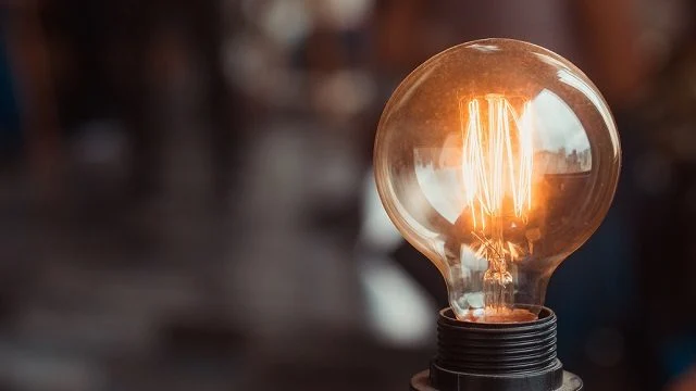 Ілюстроване фото. У споживачів у першій половині дня можуть не вимикати світло