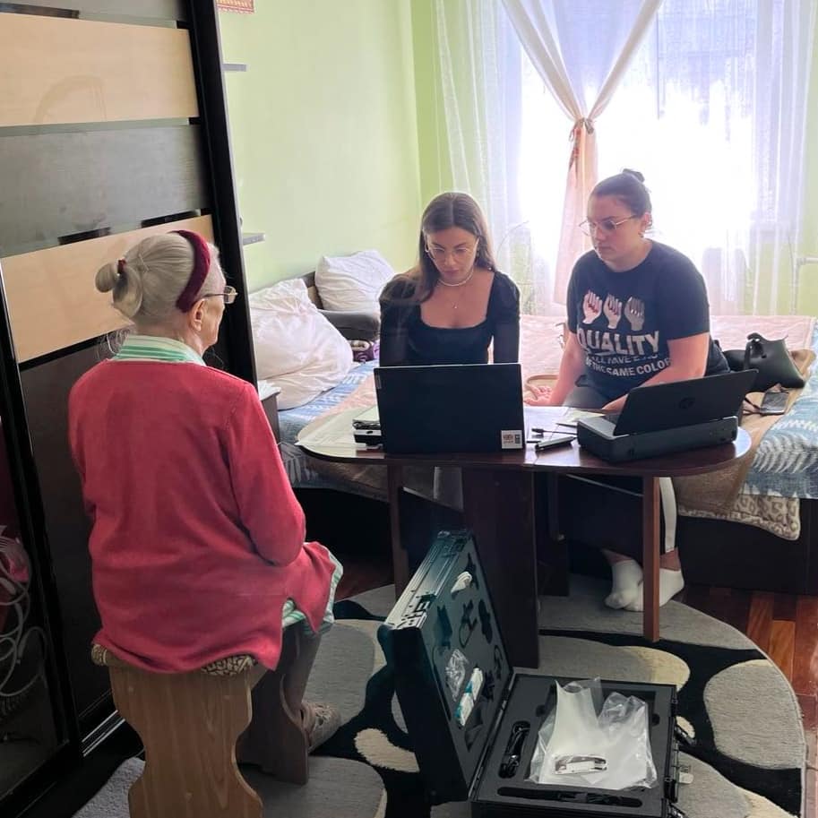 Замовити надання послуг можна за попереднім зверненням.