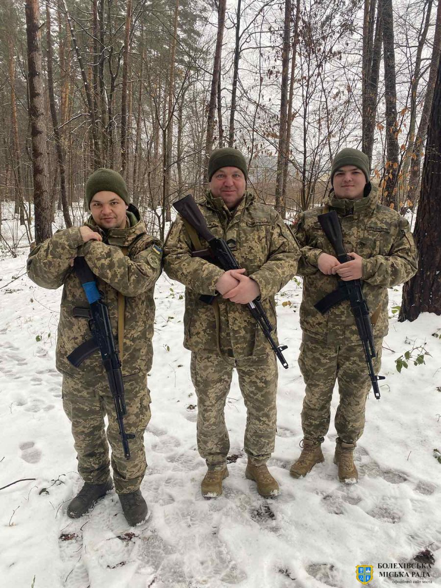 Микола Бомко пішов воювати проти російських окупантів з двома синами