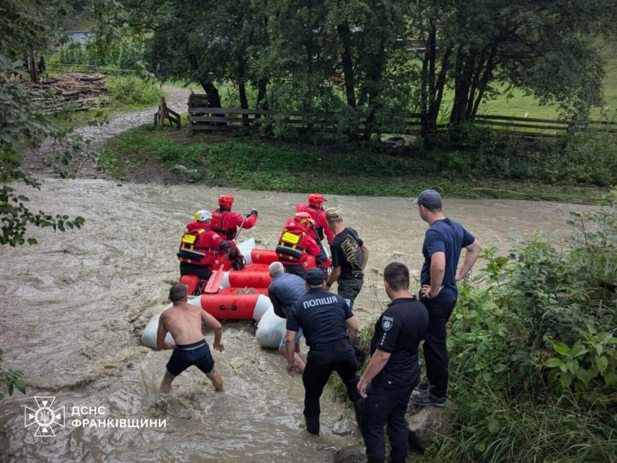 Через велику воду місток обірвався і дитину забрала річка